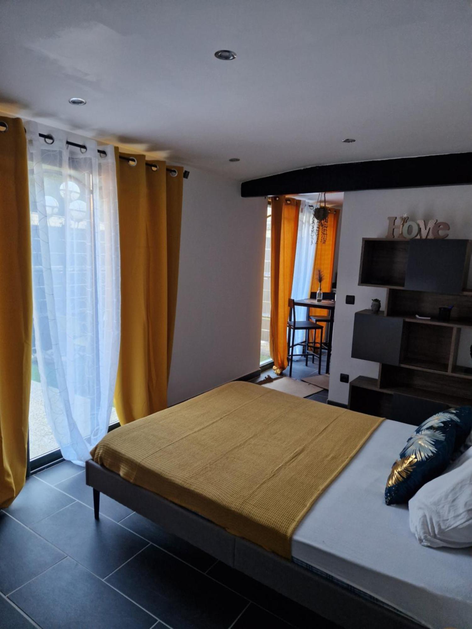 Grand Studio 2 Personnes Saint-Amand-Mont-Rond Zewnętrze zdjęcie